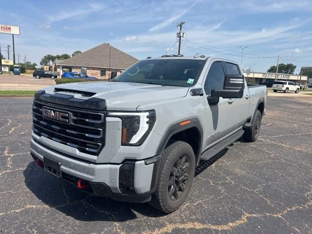 2025 GMC Sierra 4WD Crew Cab Standard Box AT4's photo