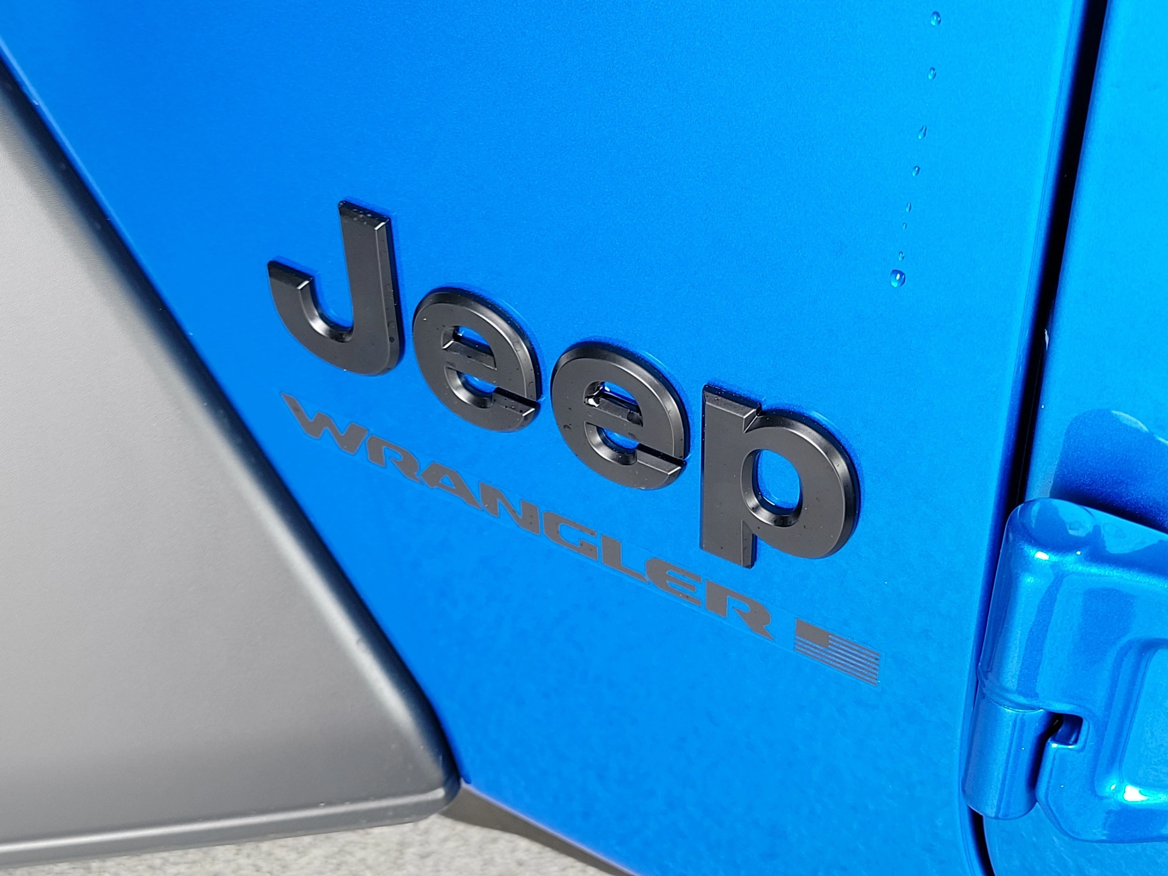 New 2026 Hydro Blue Pearl-Coat Exterior Paint Jeep Sport image 4