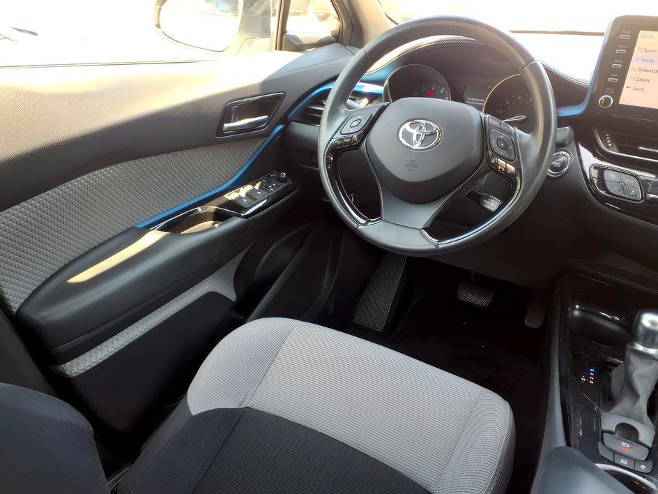Used 2019 Blizzard Pearl Toyota XLE image 24