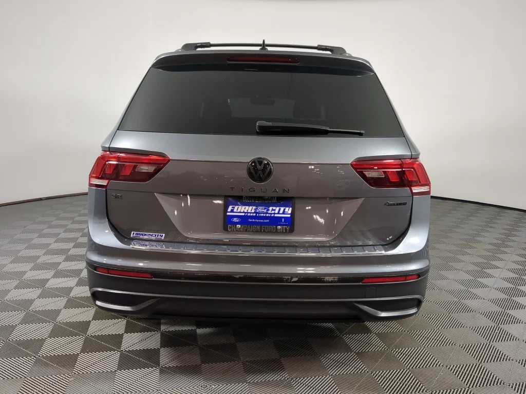 Used 2022 Platinum Gray Metallic Volkswagen SE image 7