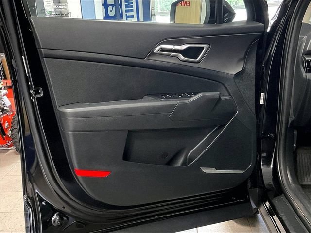 Used 2026 Black Kia LX image 9