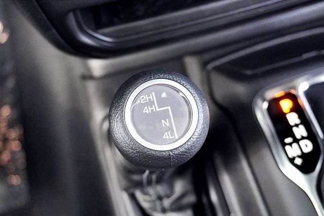 New 2026 Anvil Clear-Coat Exterior Paint Jeep Sport S image 36