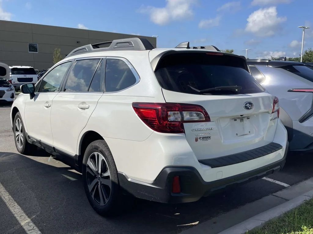 Used 2019 Crystal White Pearl Subaru Limited image 3