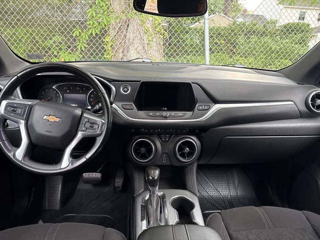 Used 2019 Red Chevrolet Base image 10