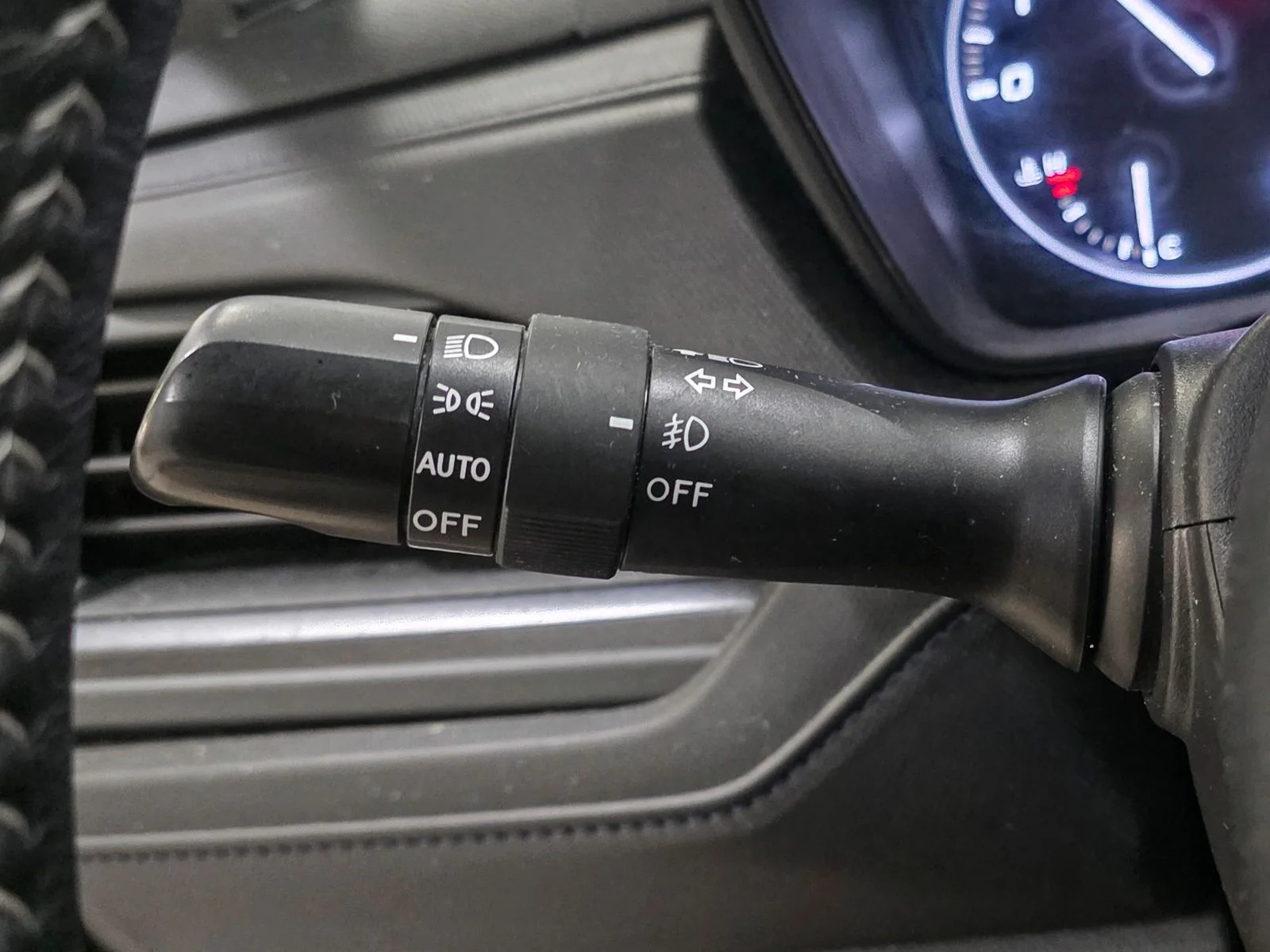 Used 2025 Black Subaru Premium image 36