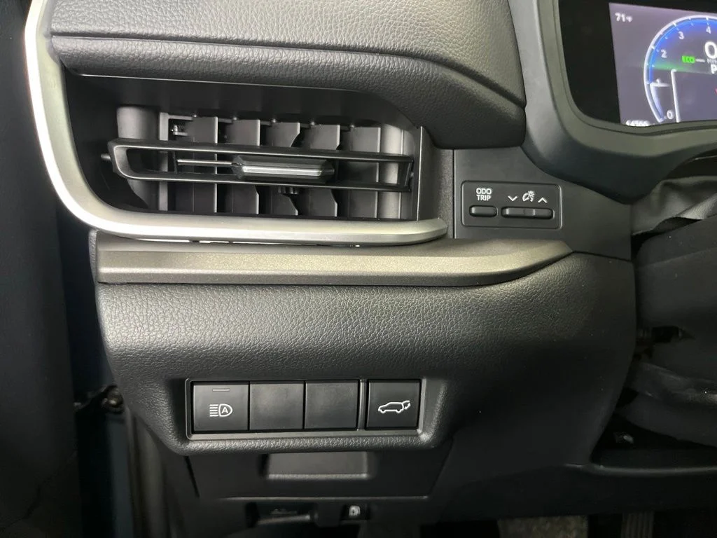 Used 2024 White Toyota XLE image 13