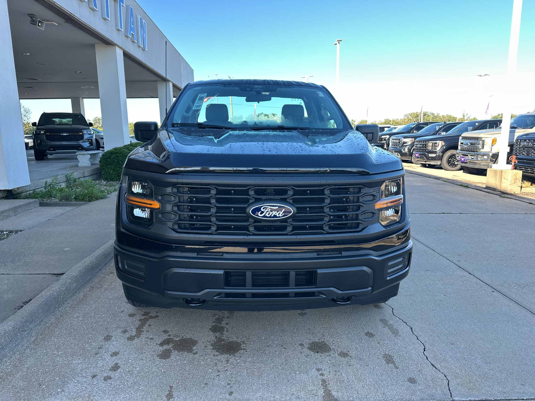 New 2026 Agate Black Metallic Ford XL image 13