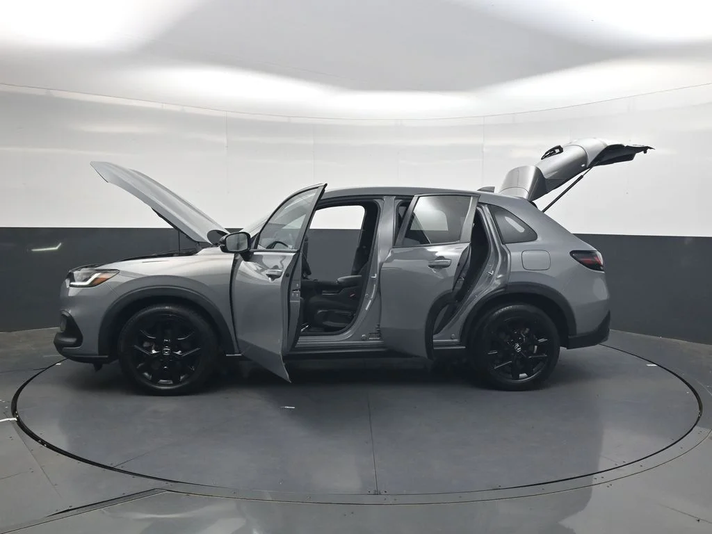 Used 2024  Honda Sport image 39