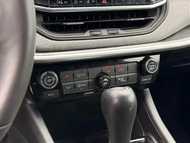 Used 2023 Red Jeep Latitude Lux image 26