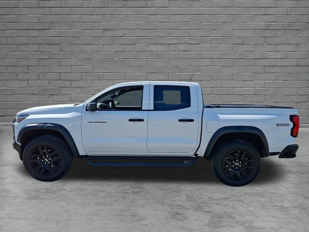 Used 2024 Summit White Chevrolet Trail Boss image 7