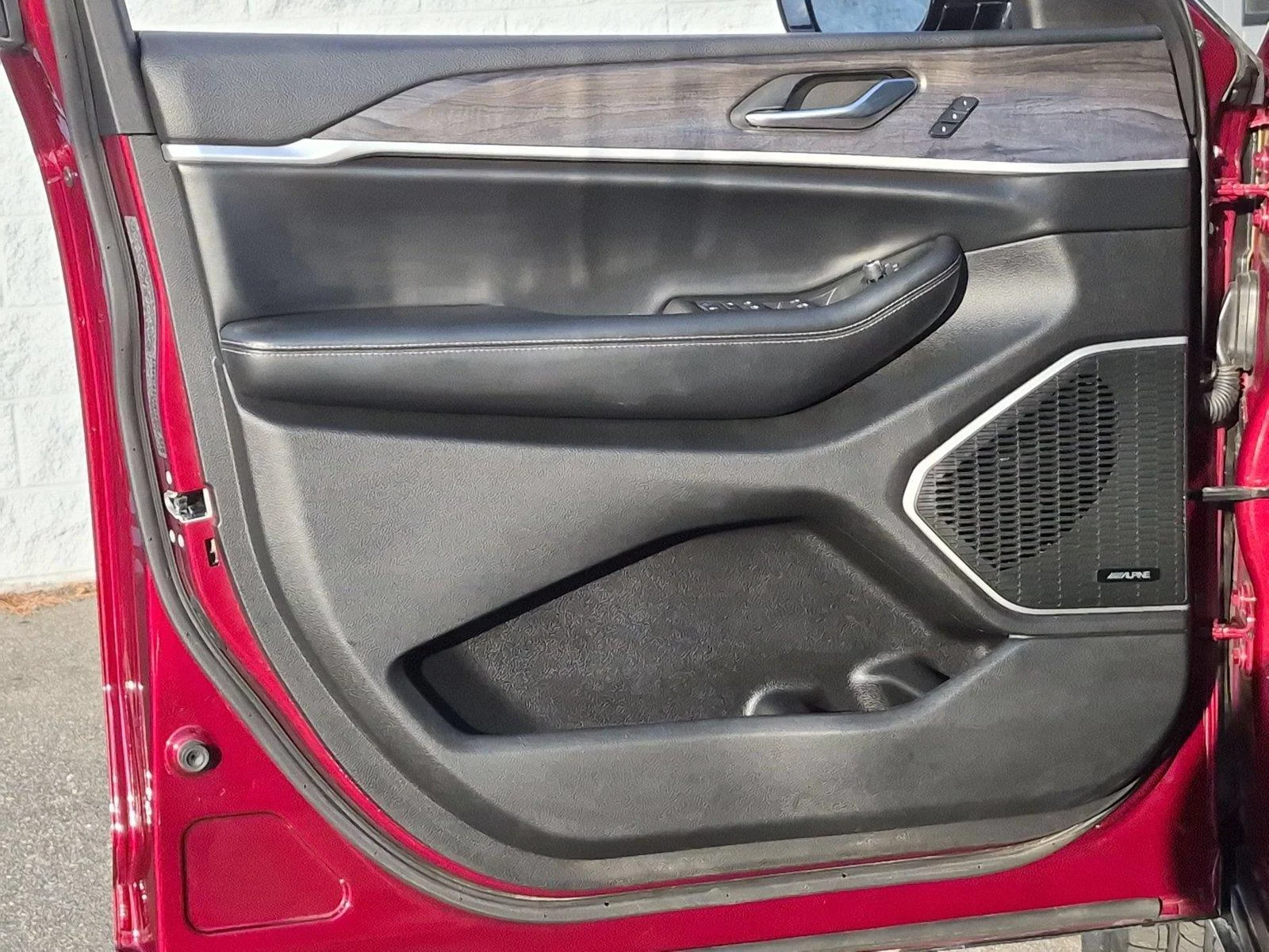 Used 2021 Velvet Red Pearlcoat Jeep Limited image 14