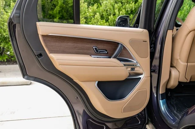 New 2026 Amethyst Grey Purple in Gloss finish Land Rover SE image 59