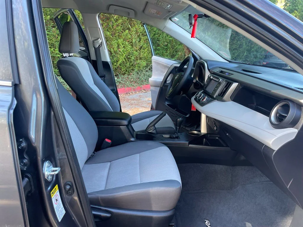 Used 2013 Magnetic Gray Metallic Toyota LE image 23