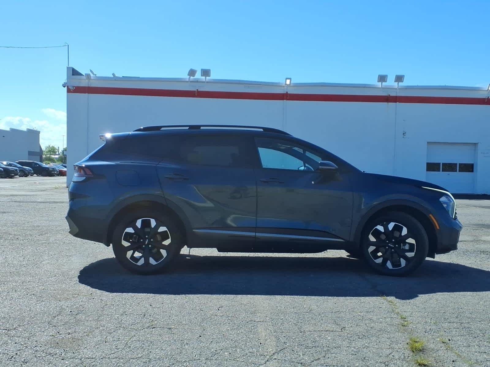 Used 2023 Vesta Blue Kia X-Line image 4