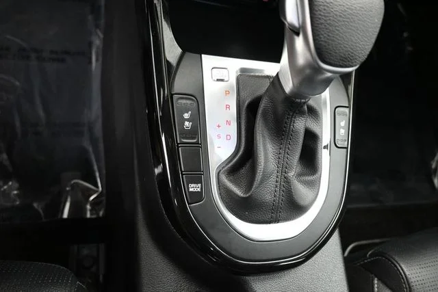 Used 2021 Black Kia EX image 35