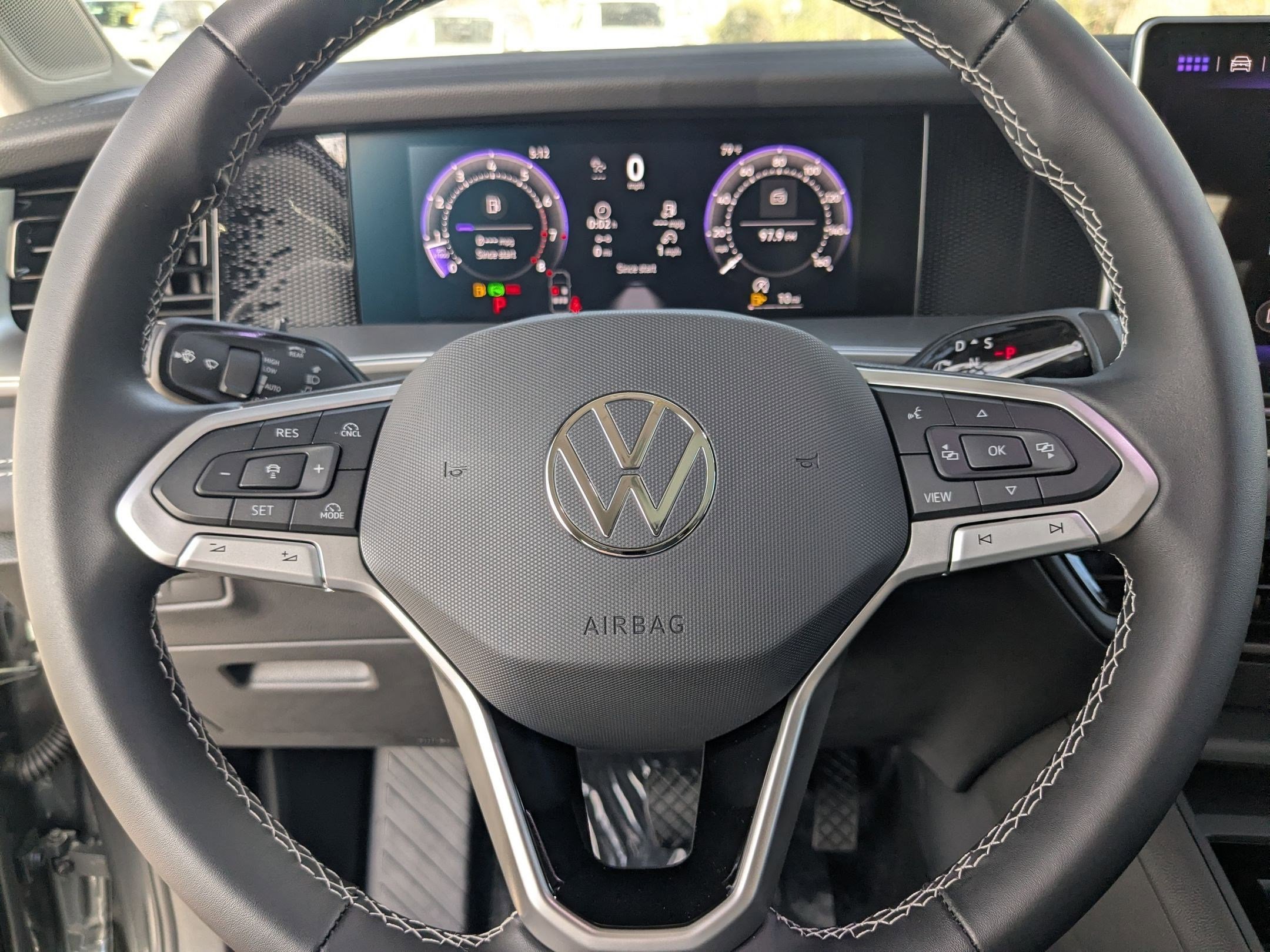 New 2026 Platinum Gray Metallic Volkswagen SE image 9