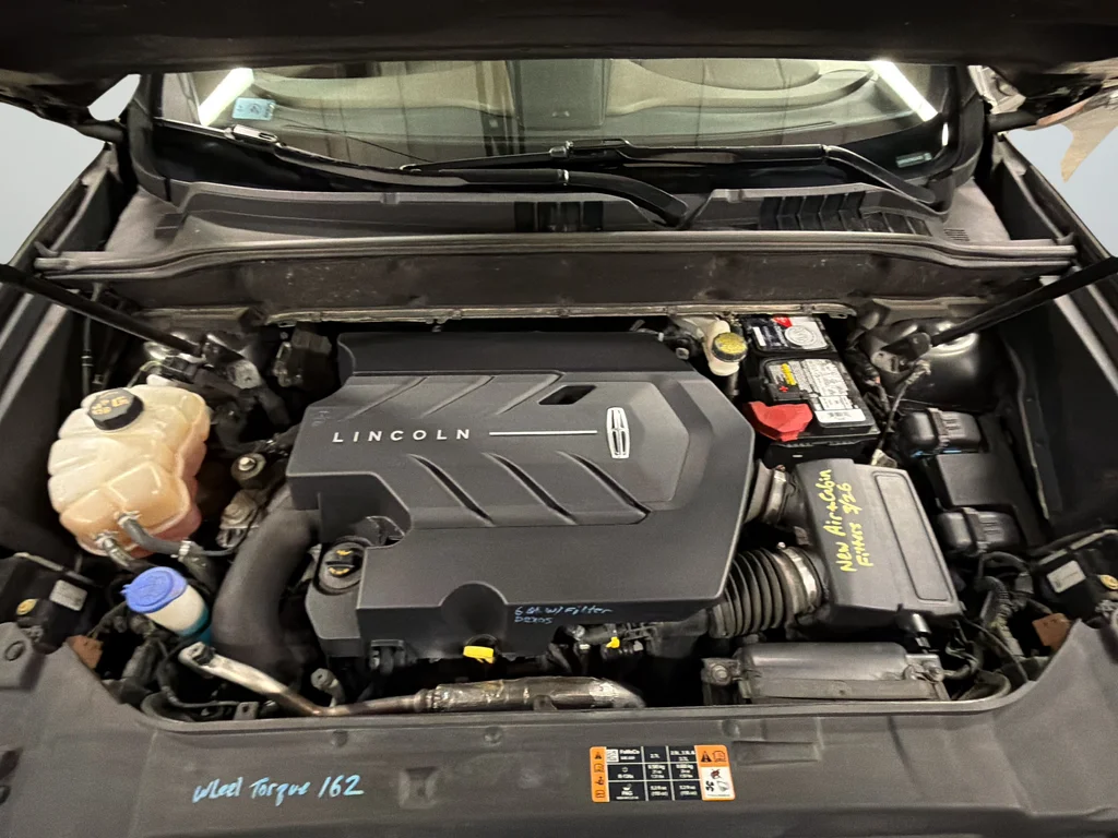Used 2017 Gray Lincoln Reserve image 21