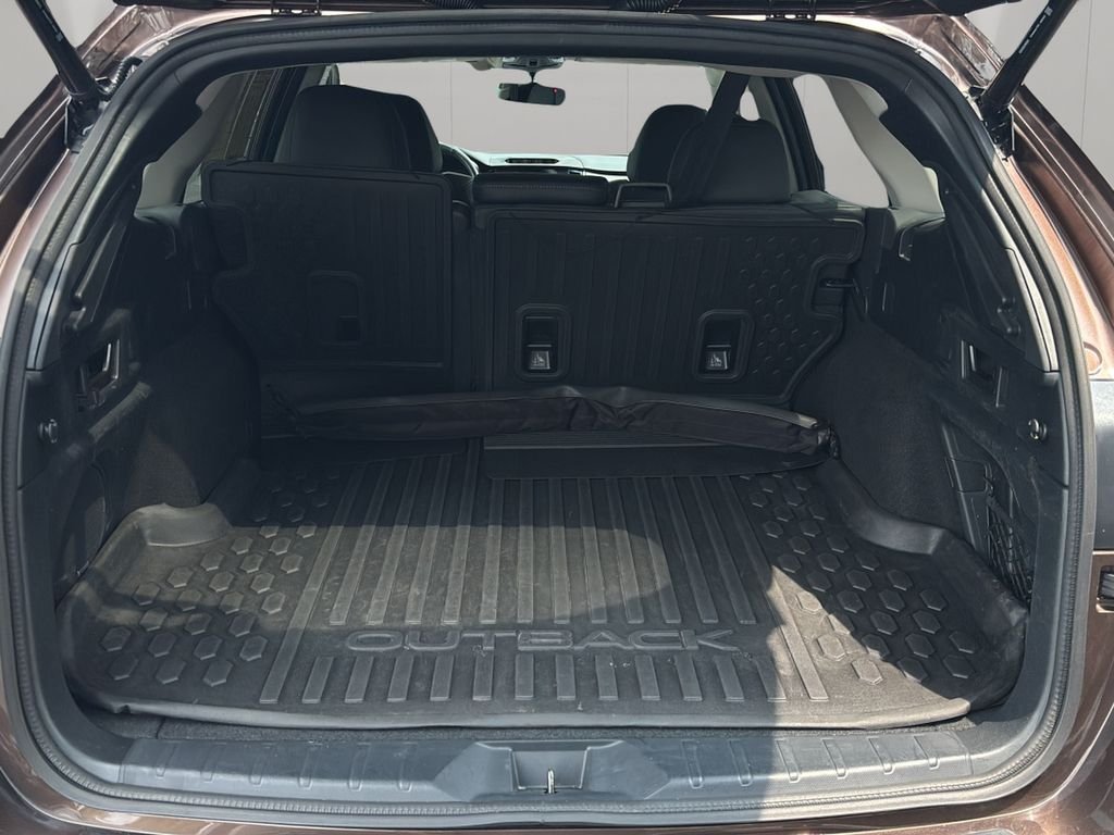 2021 Subaru Outback Limited - Photo 10