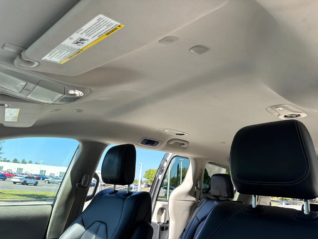 Used 2024 Bright White Clearcoat Chrysler Touring L image 31