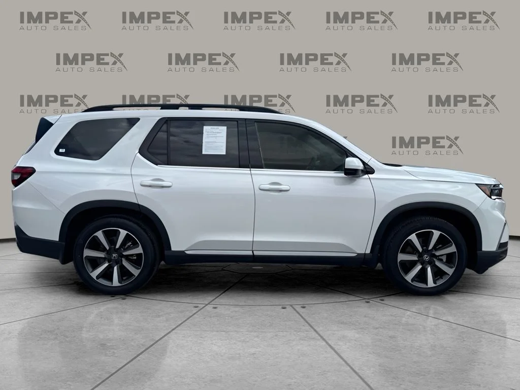 Used 2025  Honda Touring image 6