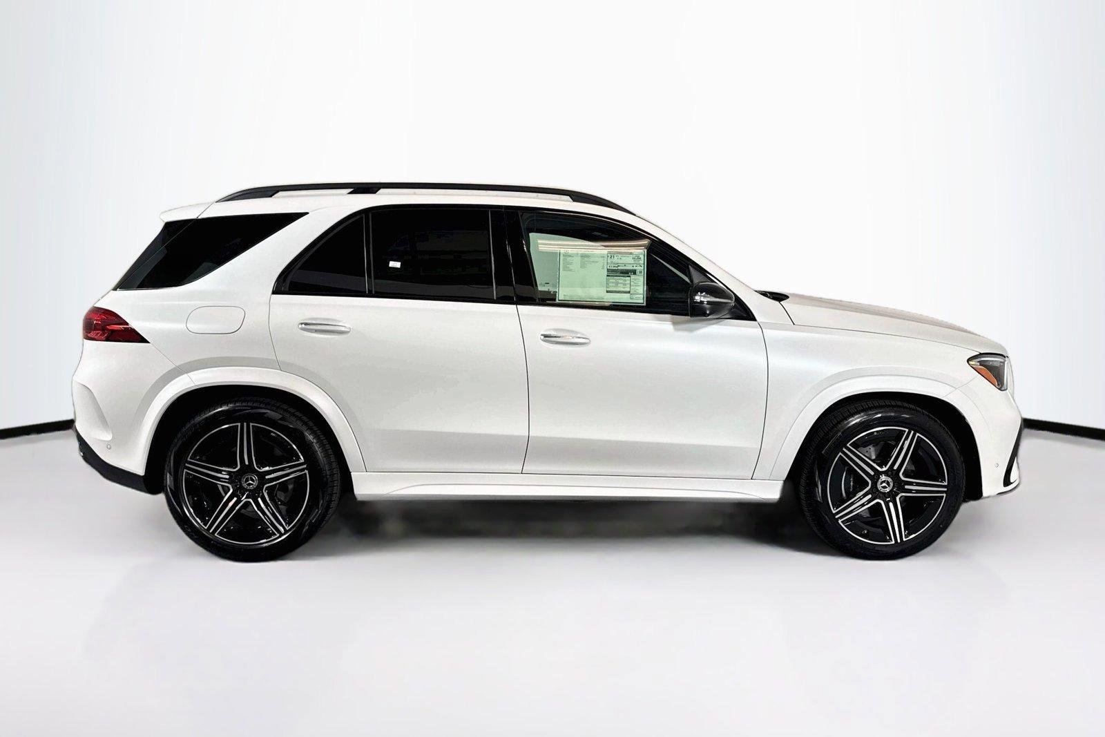 New 2026 Manufaktur Moonlight White Magno Mercedes-Benz GLE 450 image 4