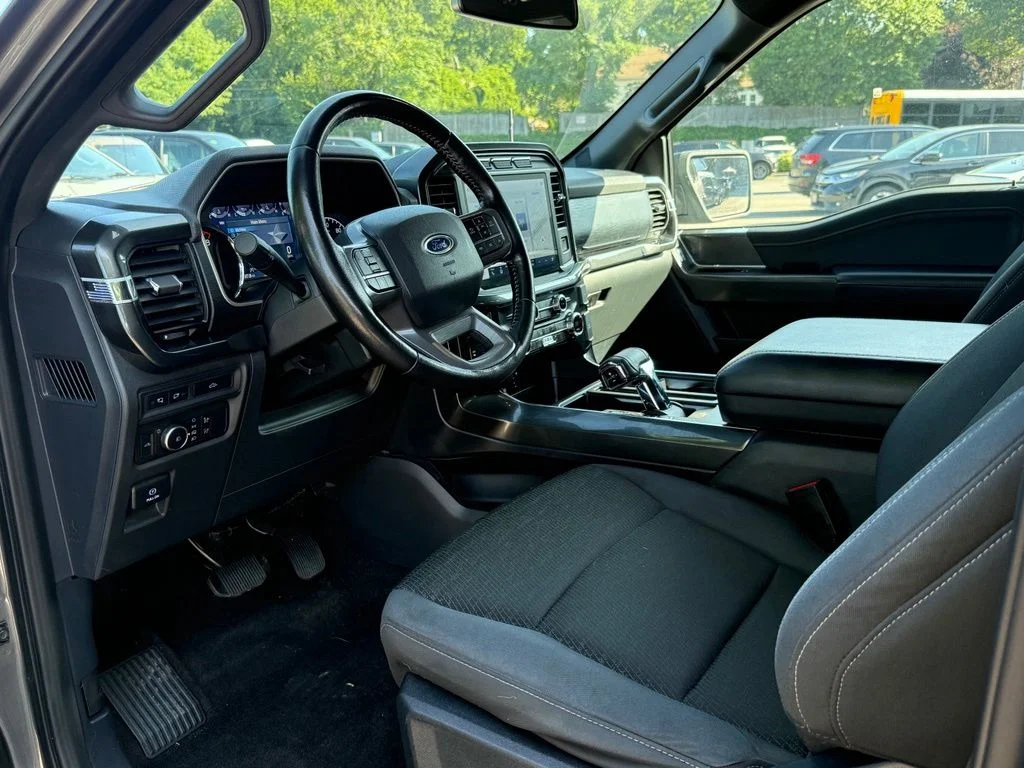 Used 2021 Gray Ford XLT image 21