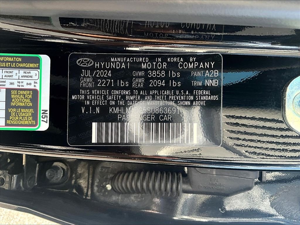 Certified Used 2025 Black Hyundai SEL Sport image 21