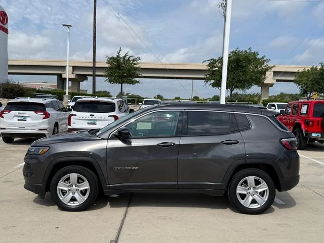 Used 2022 Gray Jeep Latitude image 7
