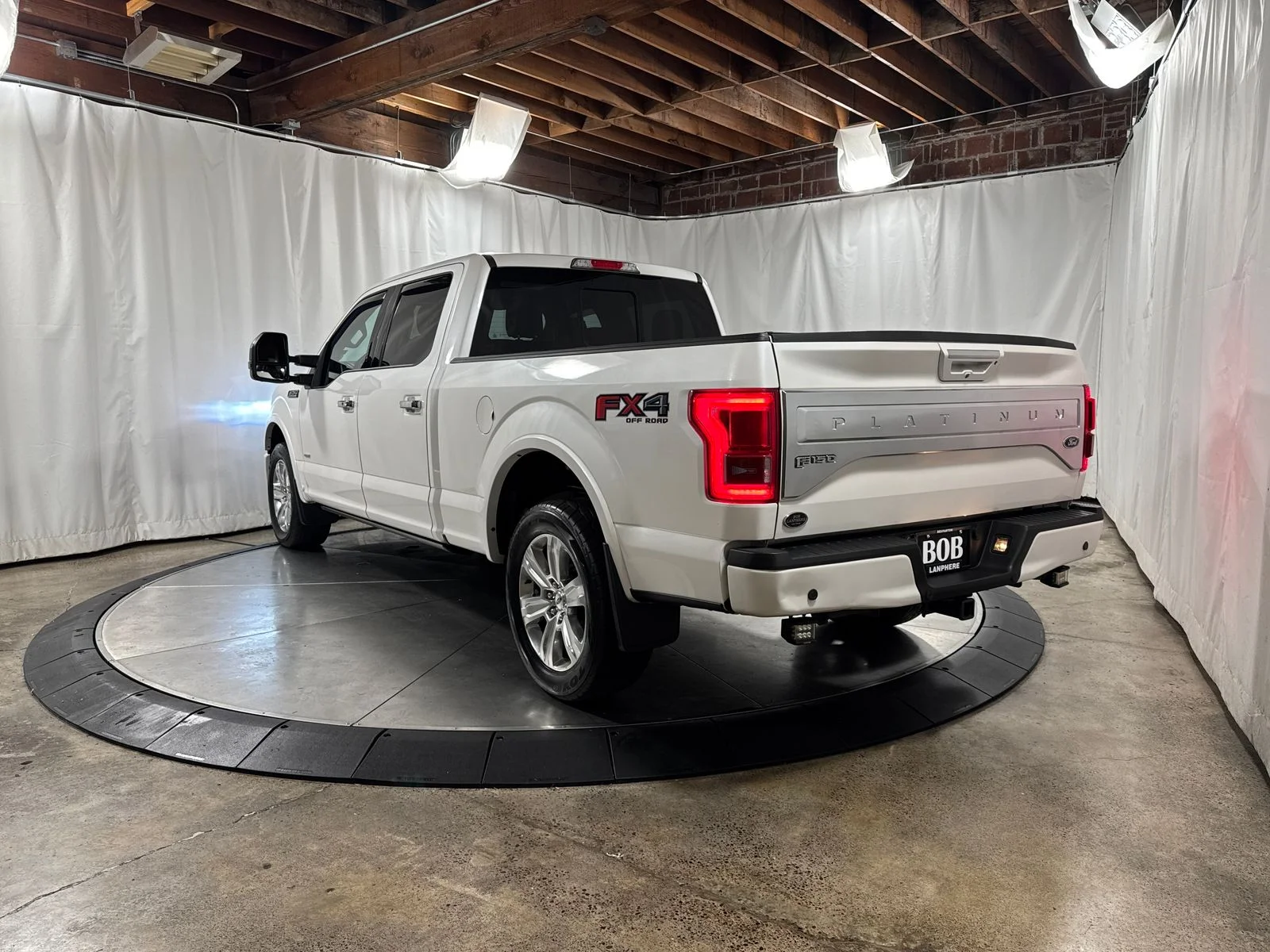 2016 Ford F-150 Platinum - Photo 7