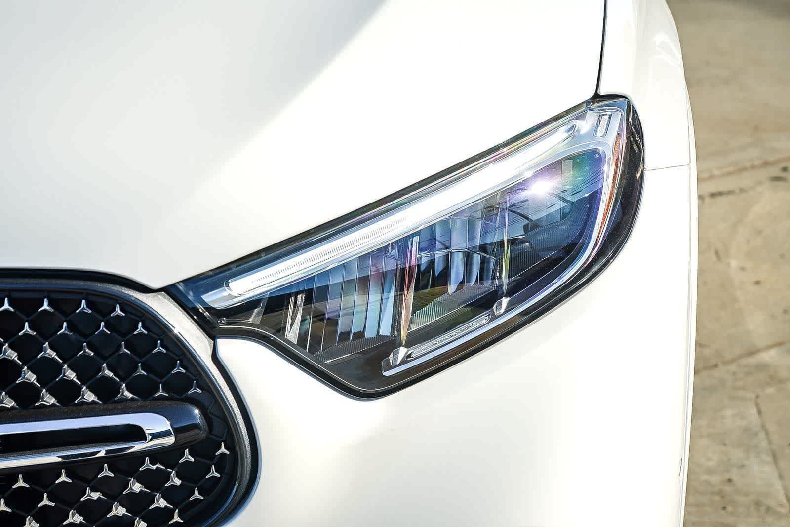 New 2026 Polar White Mercedes-Benz GLC 300 image 8