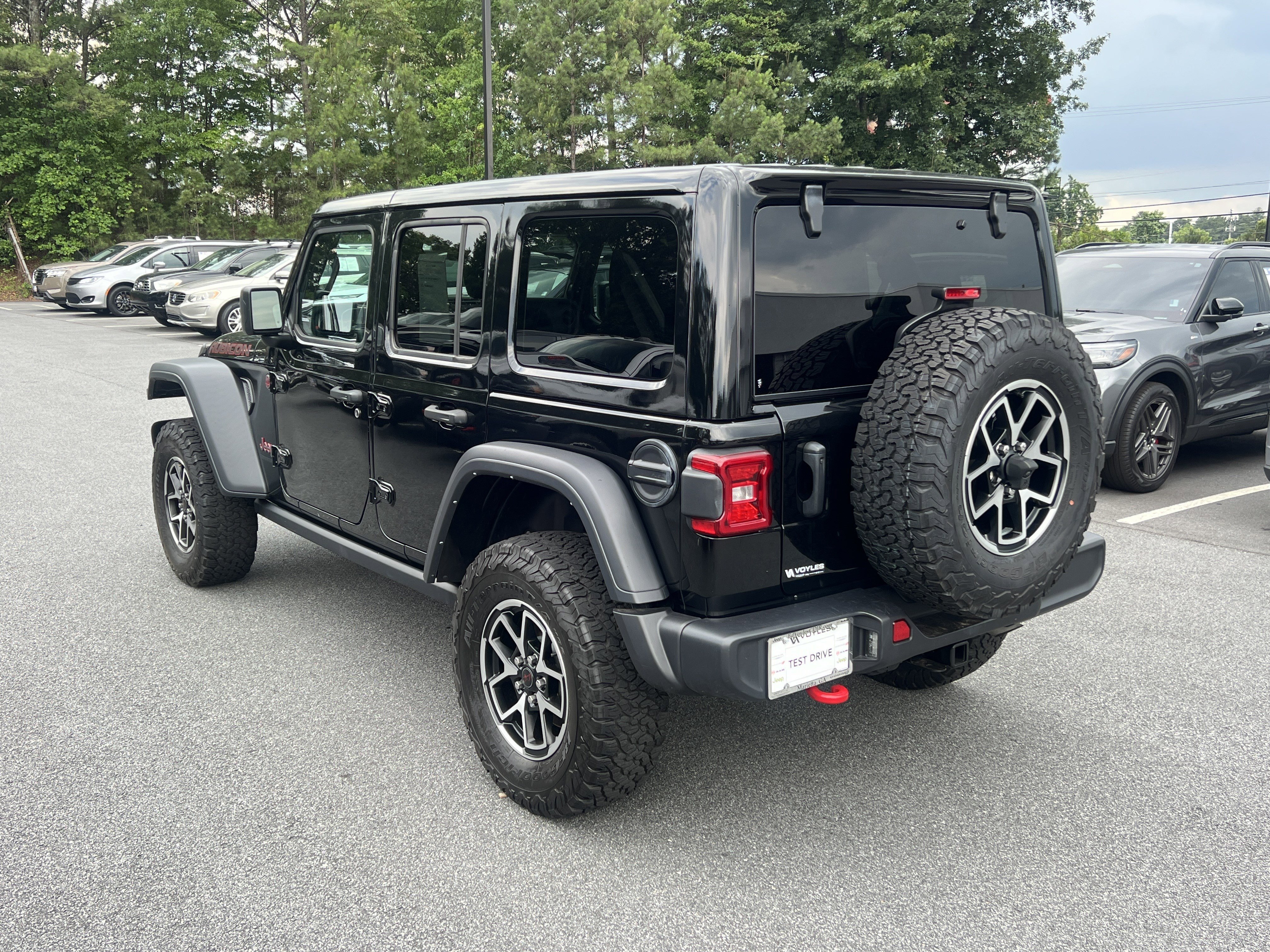Used 2025 Black Clearcoat Jeep Rubicon image 6