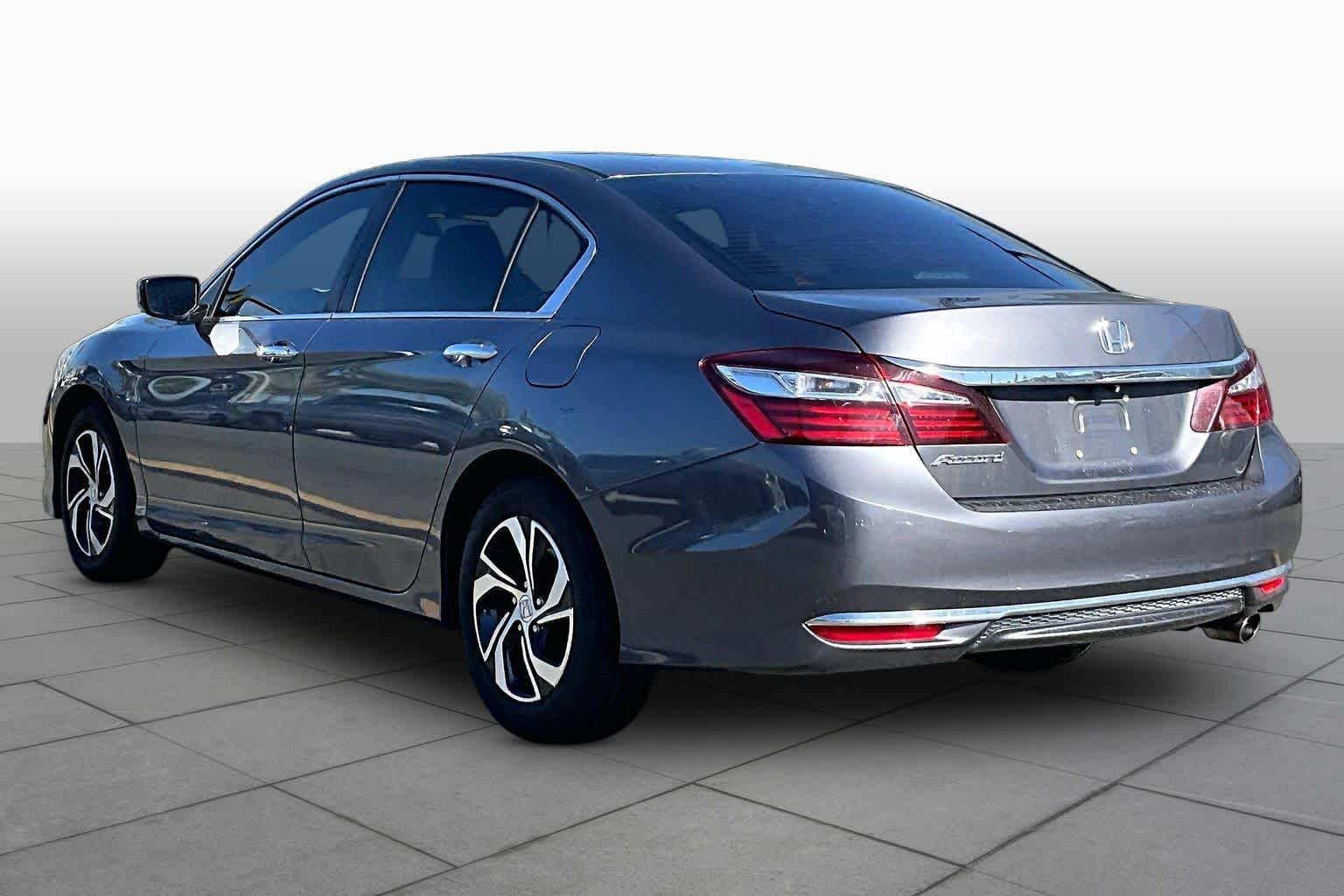 Used 2017 Modern Steel Metallic Honda LX image 11