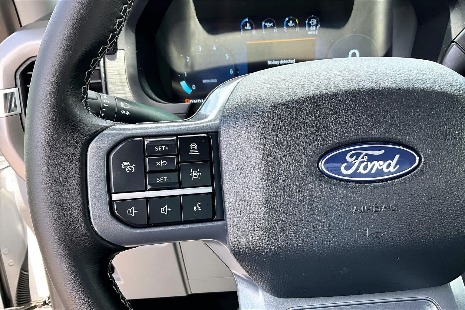 Used 2024 Oxford White Ford XLT image 22