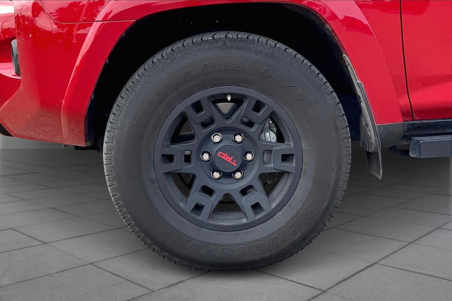 Used 2021 Barcelona Red Metallic Toyota Venture image 11