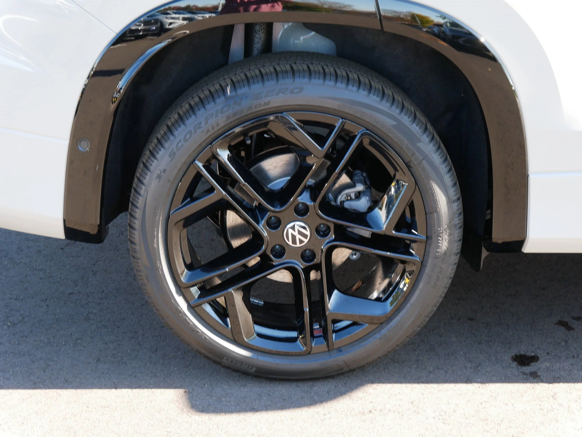 New 2026 Sandstone Volkswagen SE R-Line Black image 5