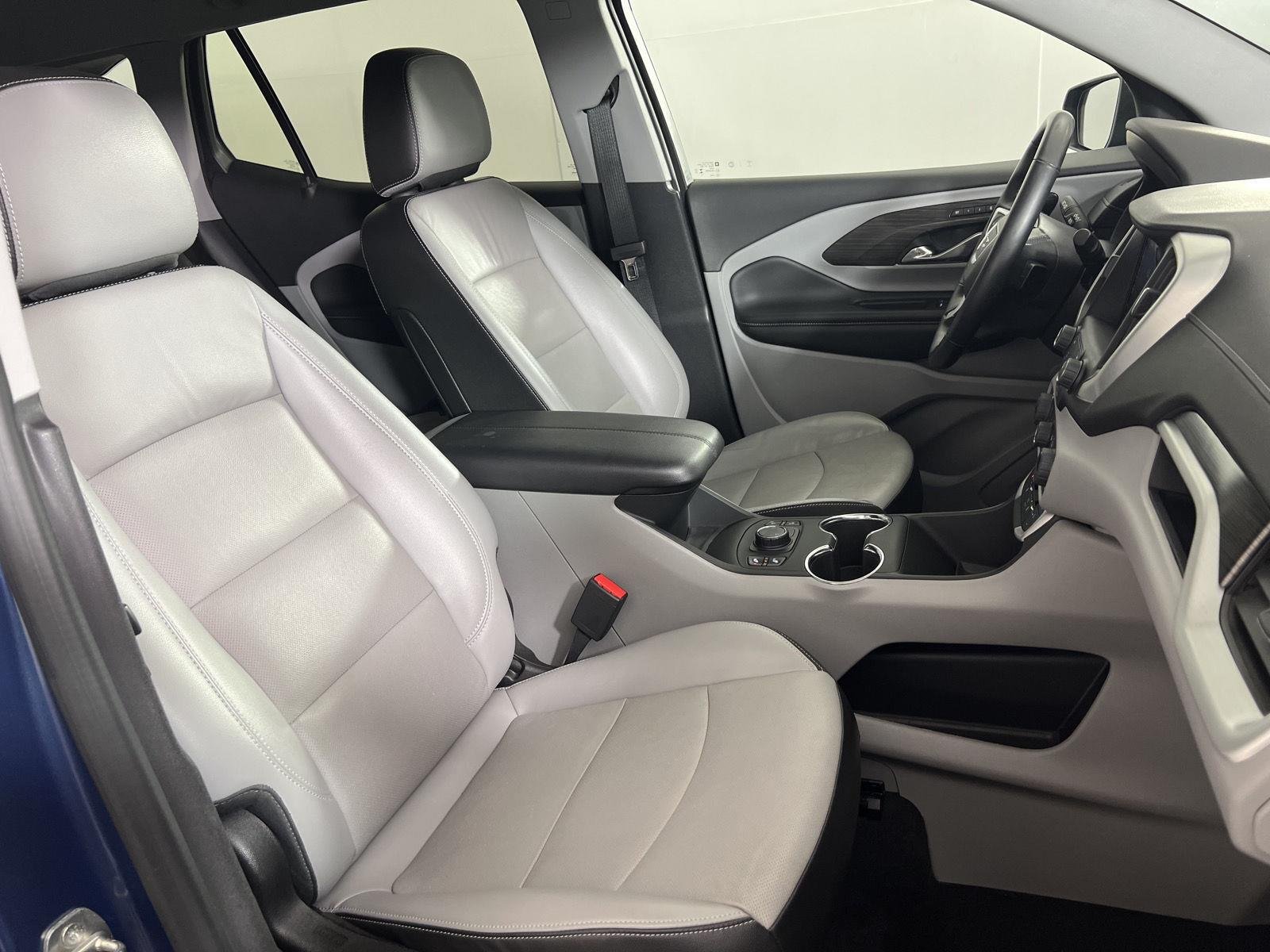 Used 2024 Downpour Metallic GMC SLT image 23