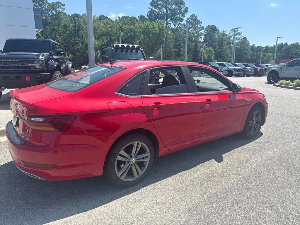 Used 2019 Tornado Red Volkswagen R-Line image 5