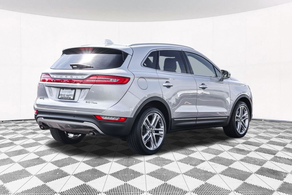 Used 2017 Silver Lincoln Reserve image 14