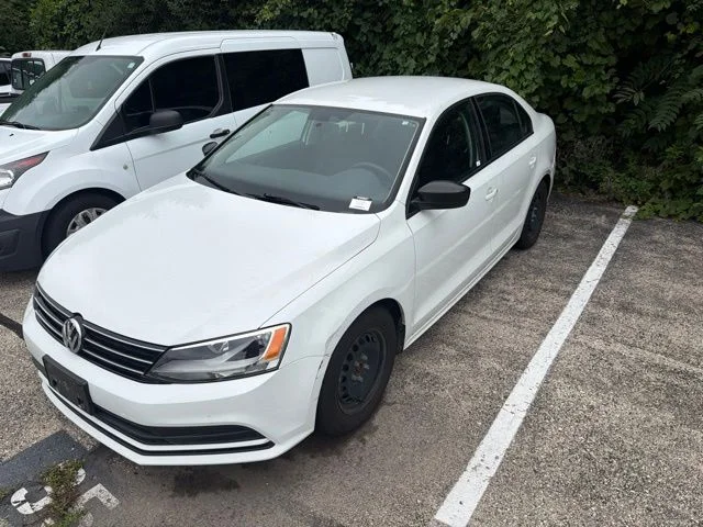 Used 2016 White Volkswagen 1.4T S image 5