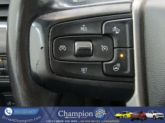 Used 2022 White Frost Tricoat GMC Denali image 35