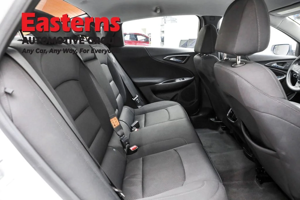 Used 2023 White Chevrolet LT image 22