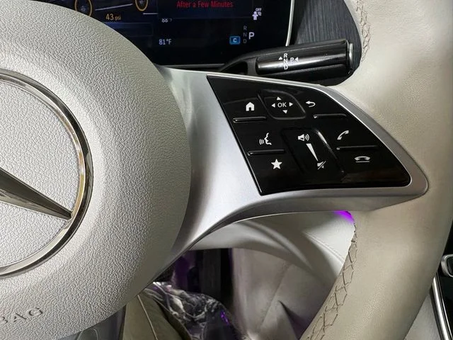 Used 2023 White Mercedes-Benz 350+ SUV image 24