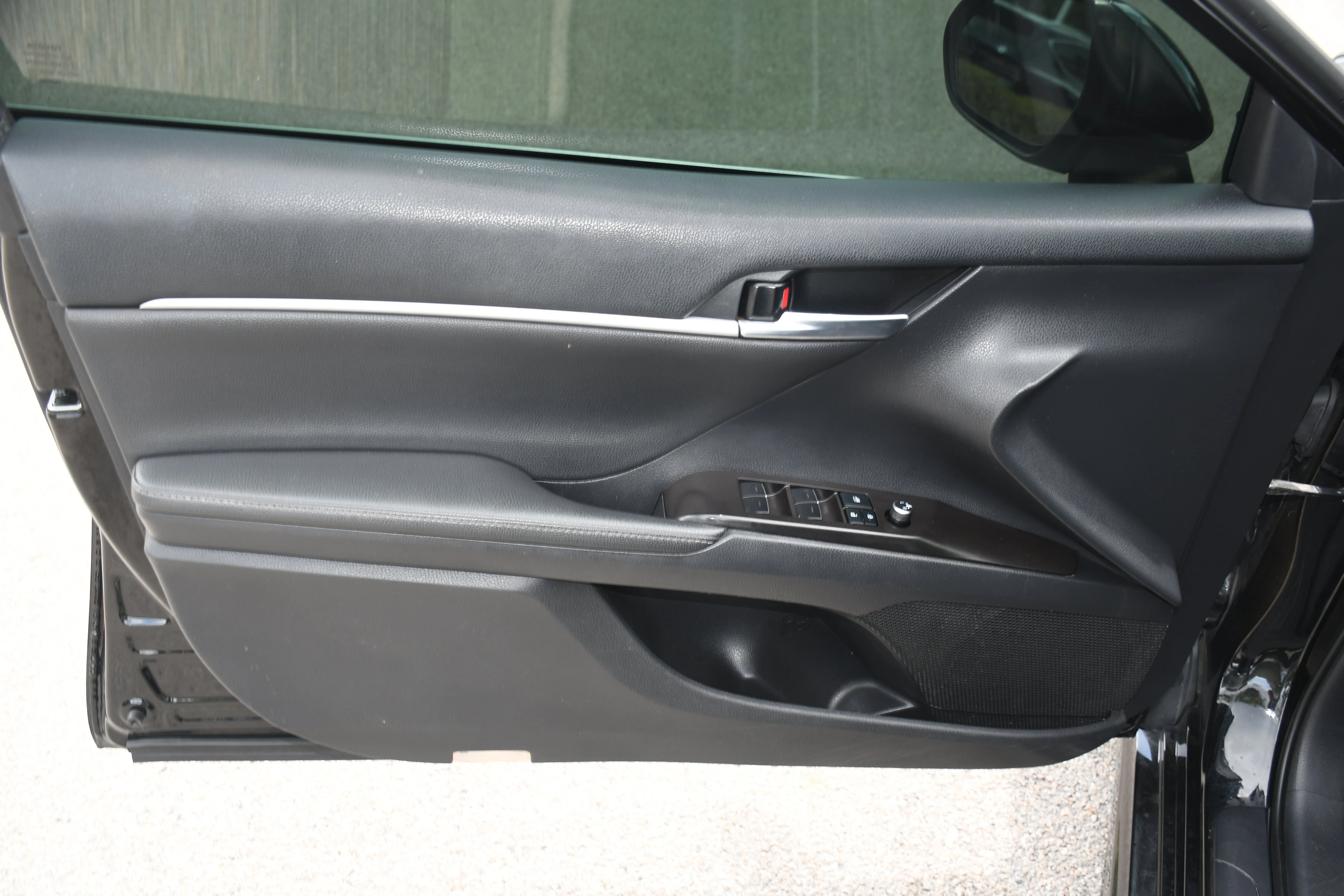 Used 2022 Black Toyota XSE image 9
