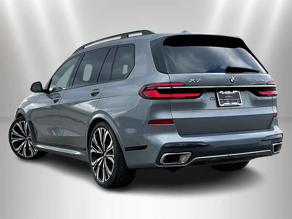 Used 2023 Skyscraper Gray Metallic BMW xDrive40i image 4