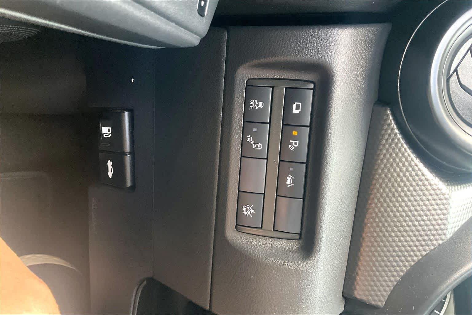 Used 2020 Super Black Nissan S image 33