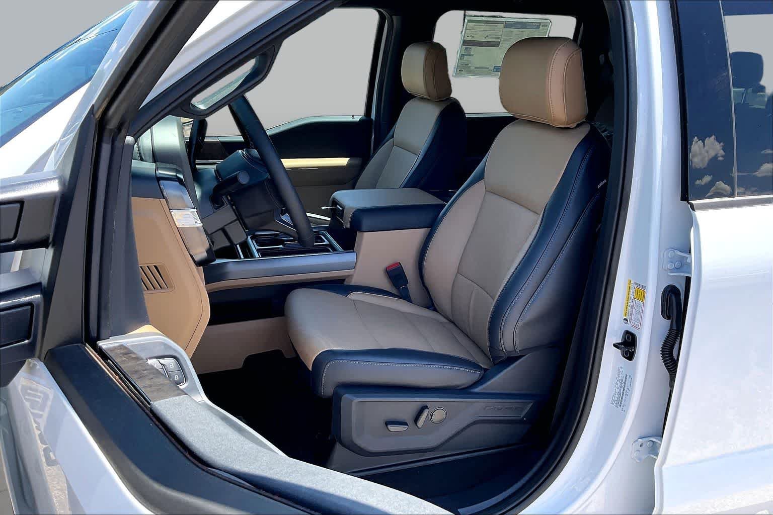 New 2026 Oxford White Ford F-250® Lariat® image 9