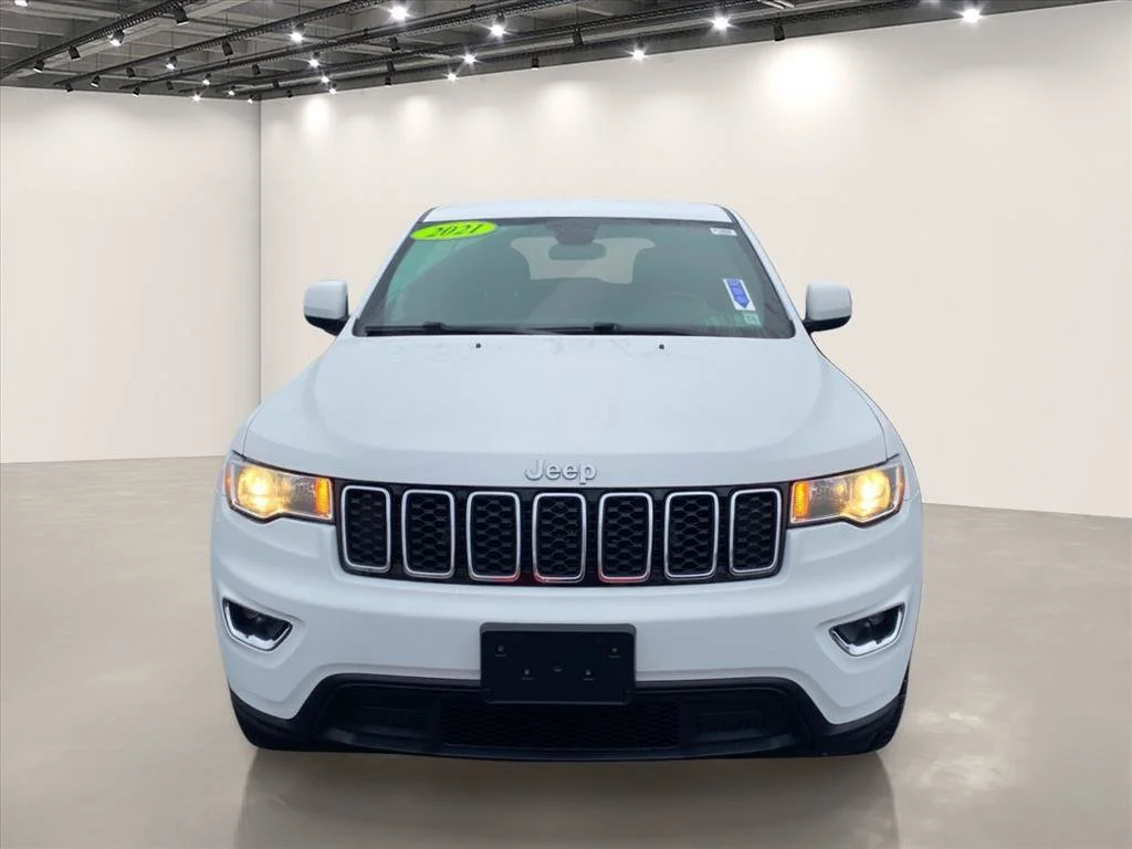 Used 2021 Bright White Clearcoat Jeep Laredo E image 2