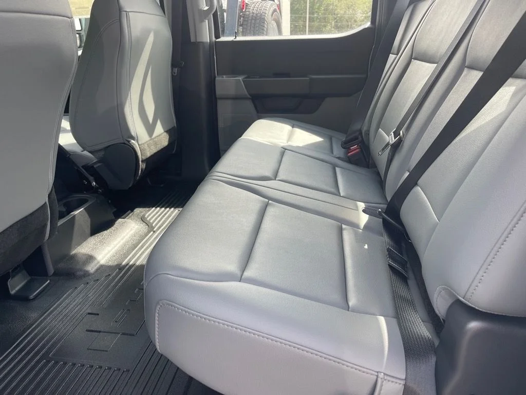 2026 Ford F-350 Super Duty XL - Photo 8