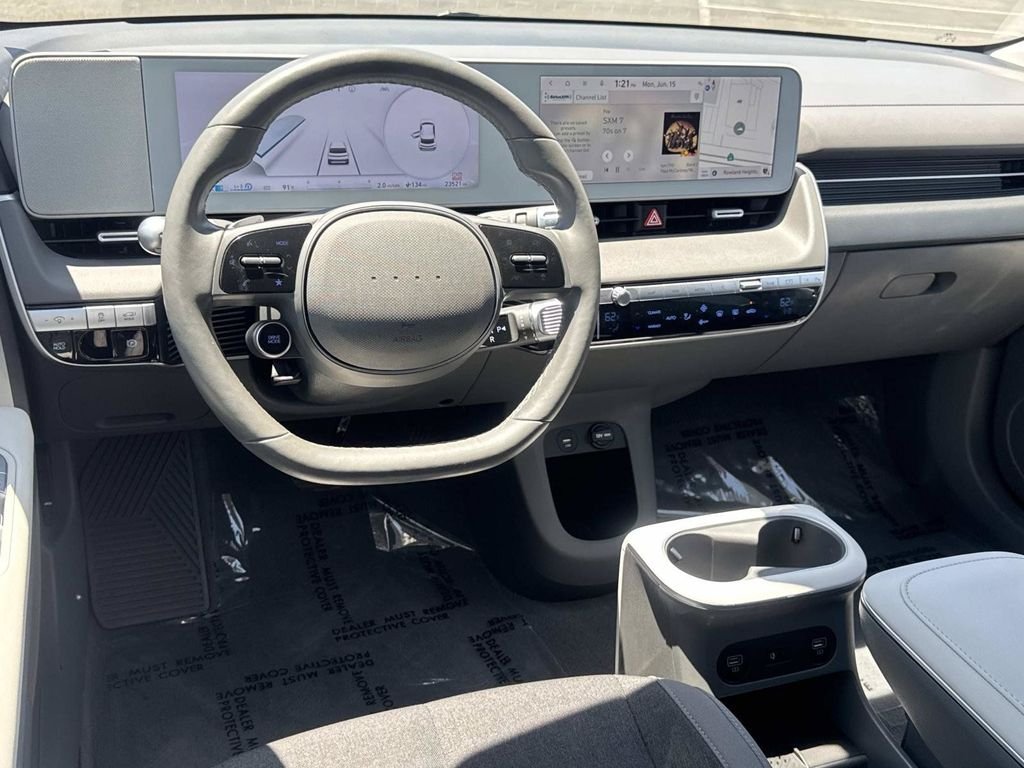 Certified Used 2024 Black Hyundai SEL image 6