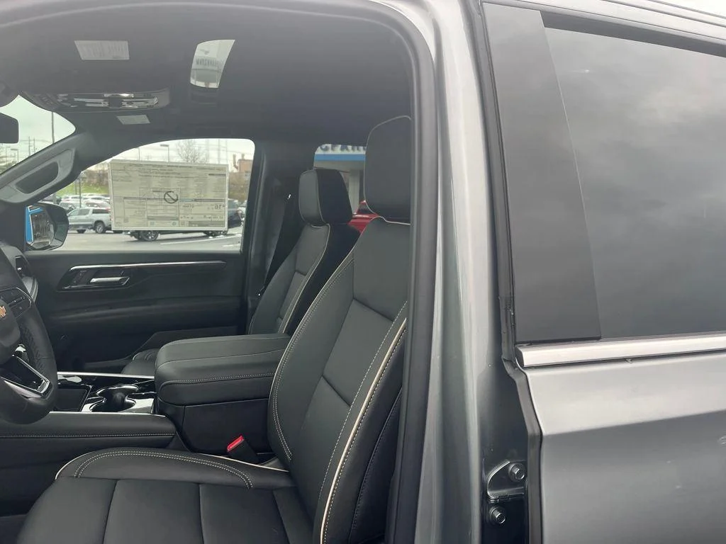 2026 Chevrolet Suburban Premier - Photo 20